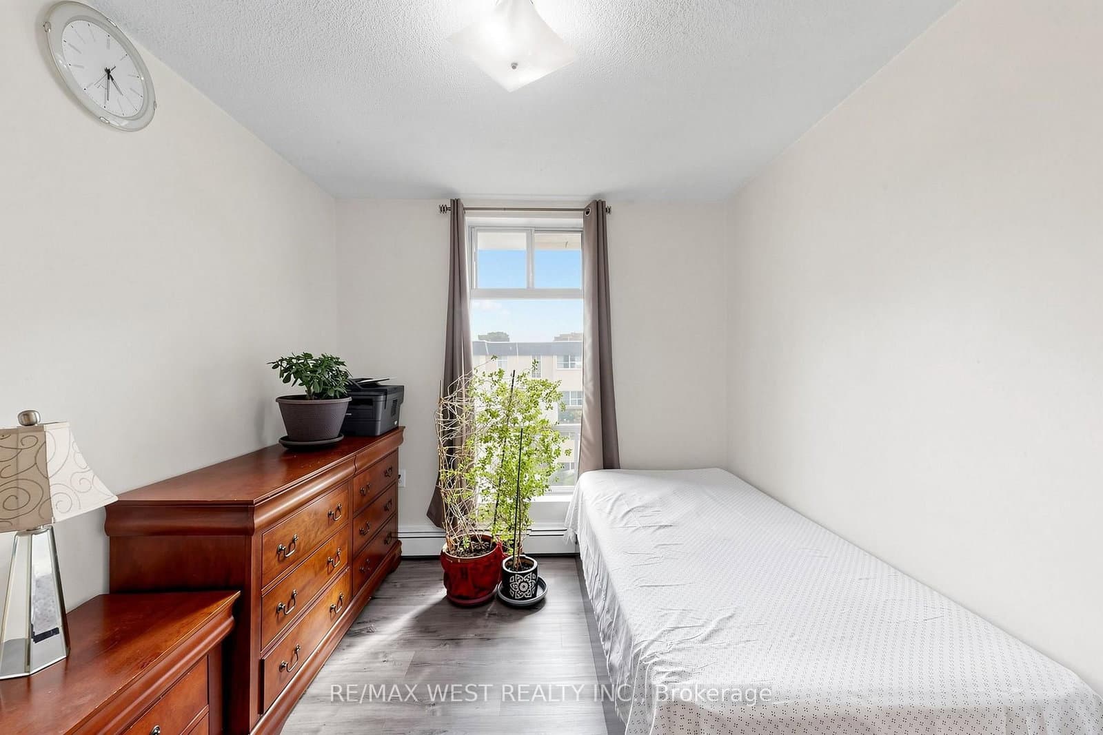 1624 Bloor Street, Unit 105 thumbnail 31