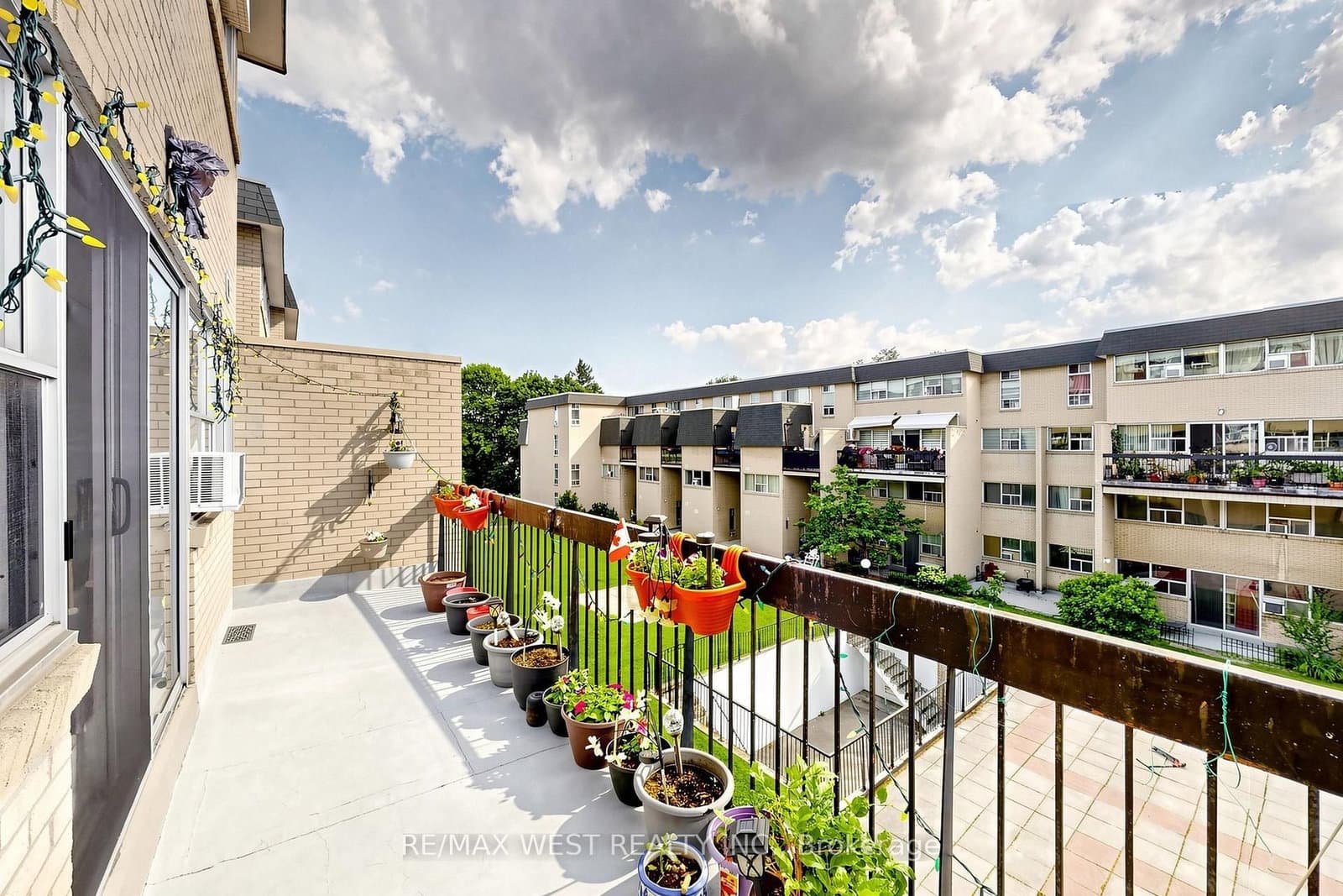 1624 Bloor Street, Unit 105 thumbnail 40