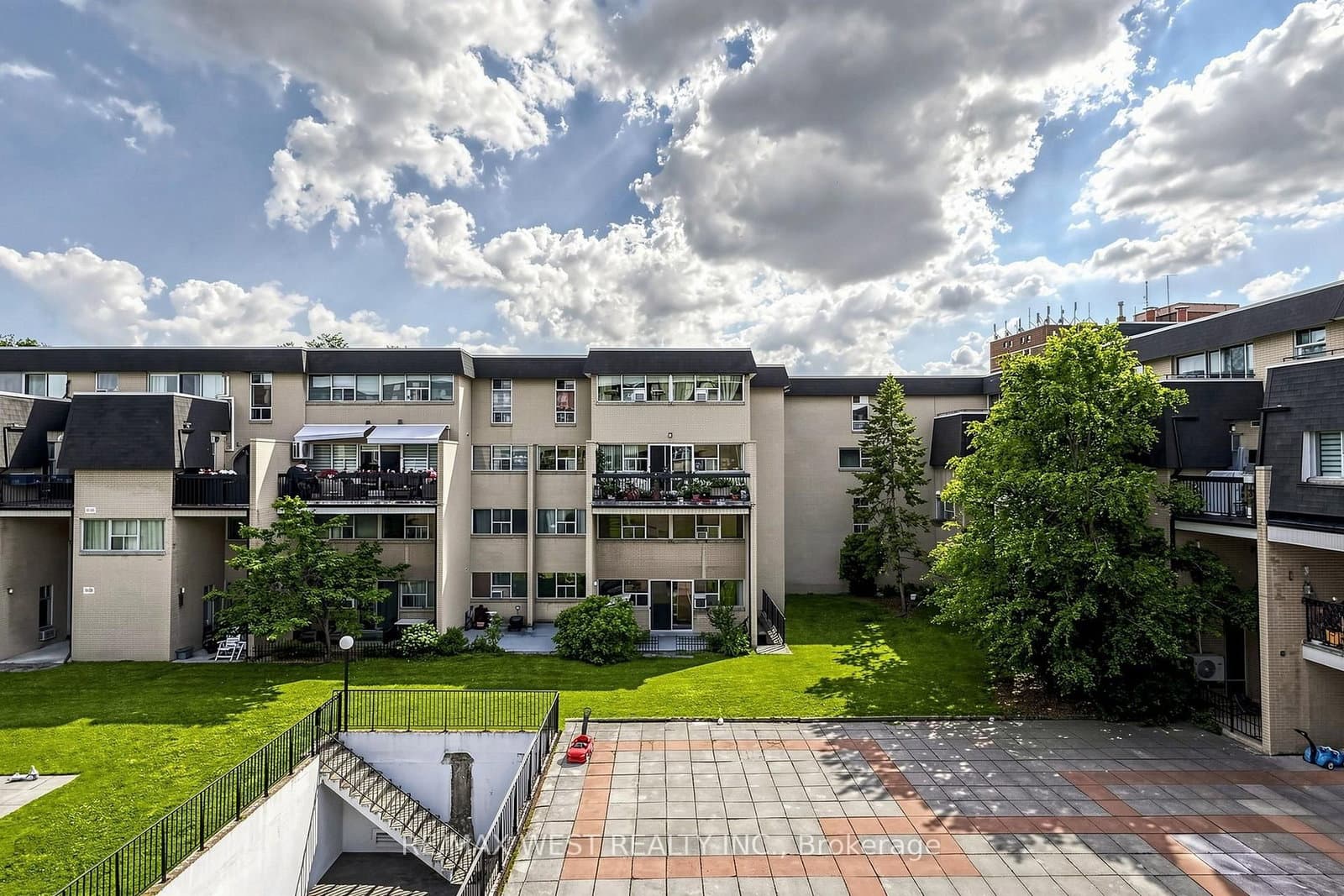 1624 Bloor Street, Unit 105 thumbnail 42