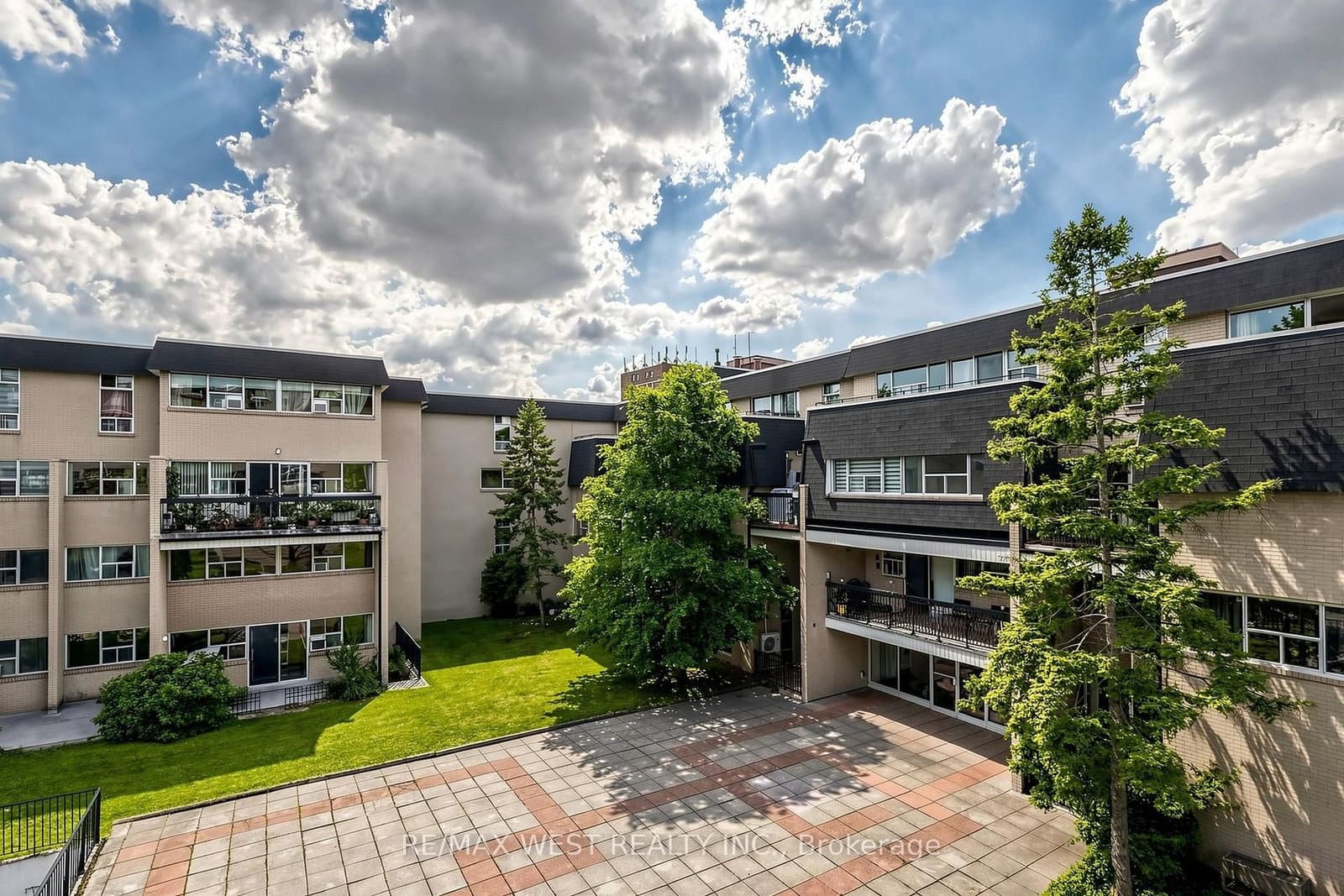 1624 Bloor Street, Unit 105 thumbnail 43