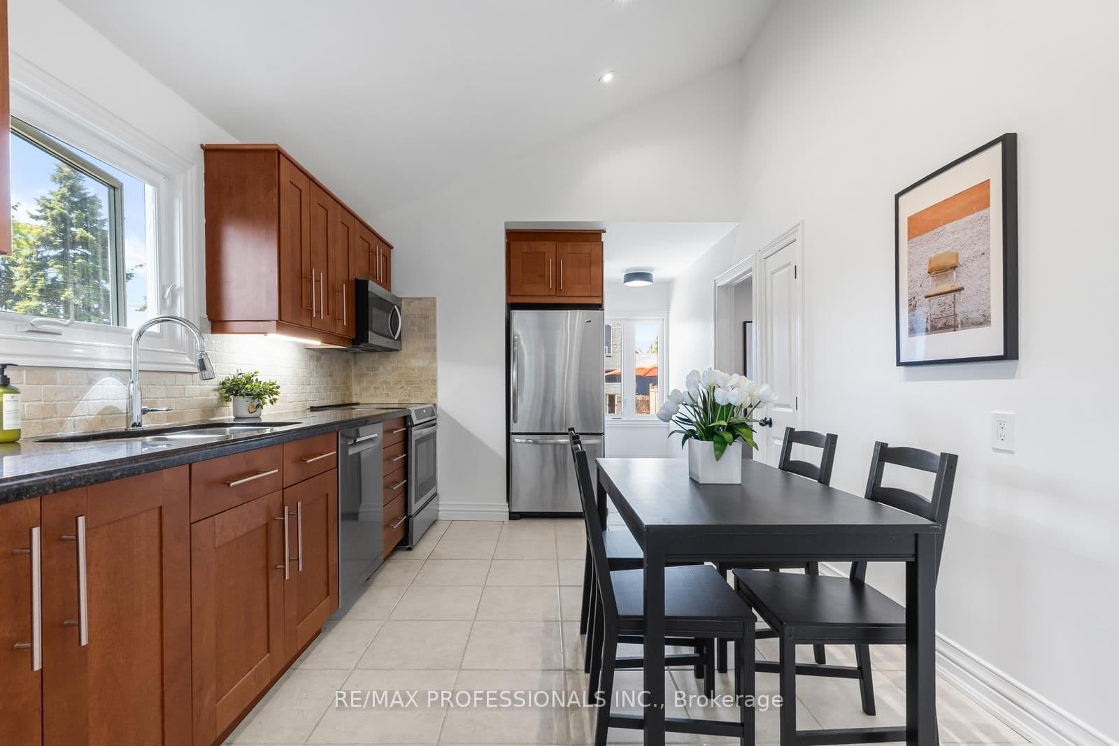 869 First Street thumbnail 8