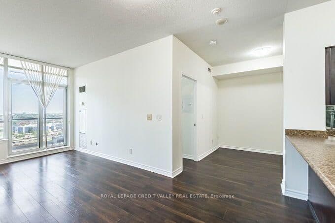 388 Prince Of Wales Drive, Unit 1706 thumbnail 13