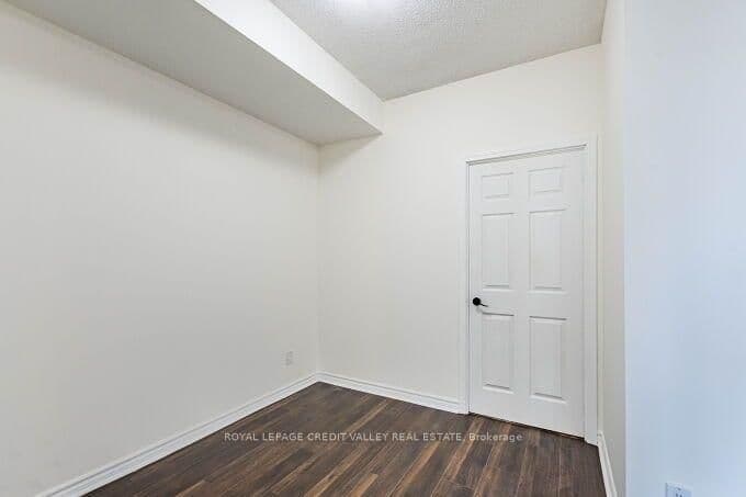 388 Prince Of Wales Drive, Unit 1706 thumbnail 20