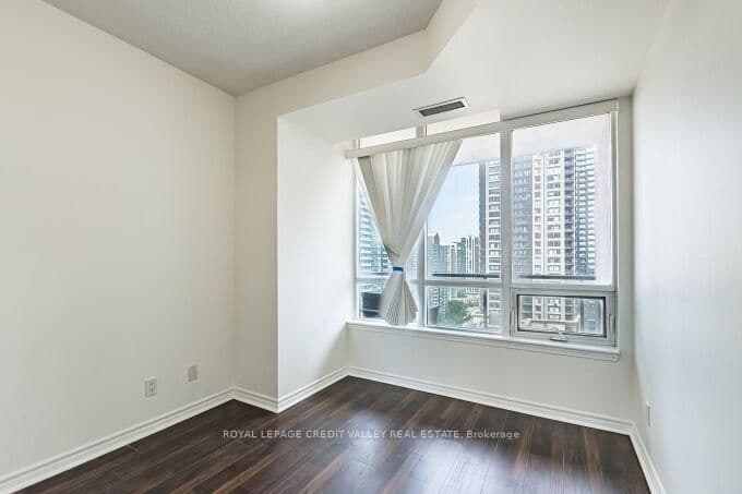388 Prince Of Wales Drive, Unit 1706 thumbnail 24