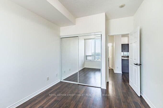 388 Prince Of Wales Drive, Unit 1706 thumbnail 25
