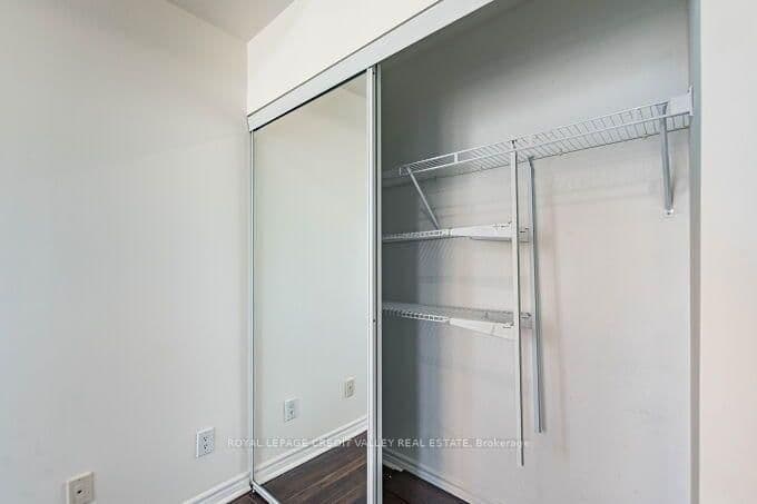 388 Prince Of Wales Drive, Unit 1706 thumbnail 26