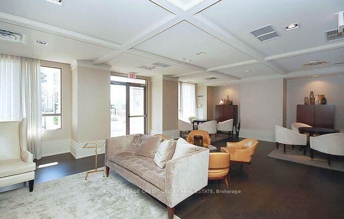 388 Prince Of Wales Drive, Unit 1706 thumbnail 32