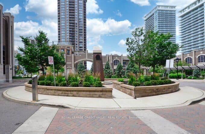 388 Prince Of Wales Drive, Unit 1706 thumbnail 42