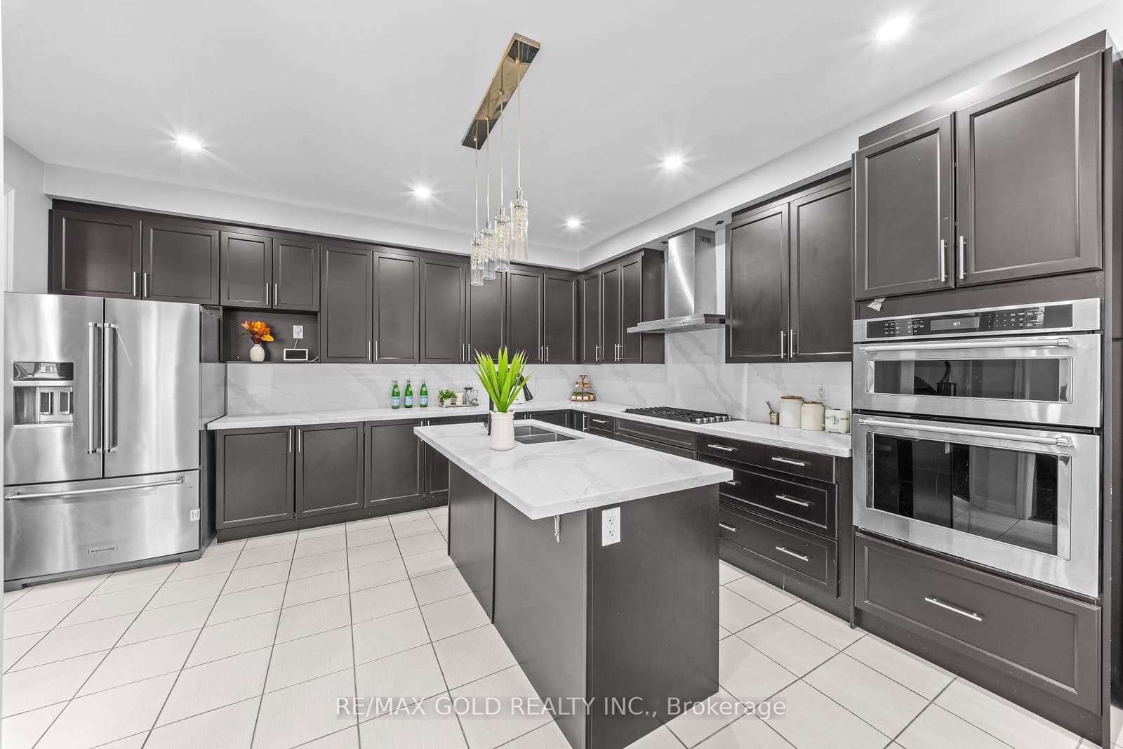 9 Goderich Drive thumbnail 12