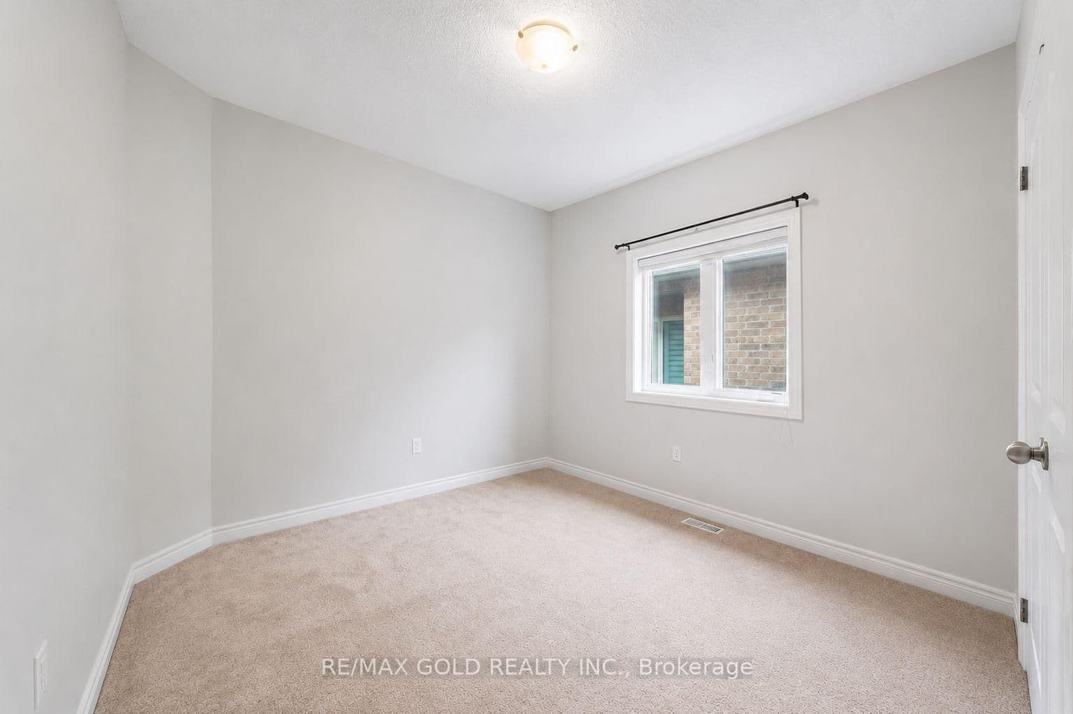 9 Goderich Drive thumbnail 40