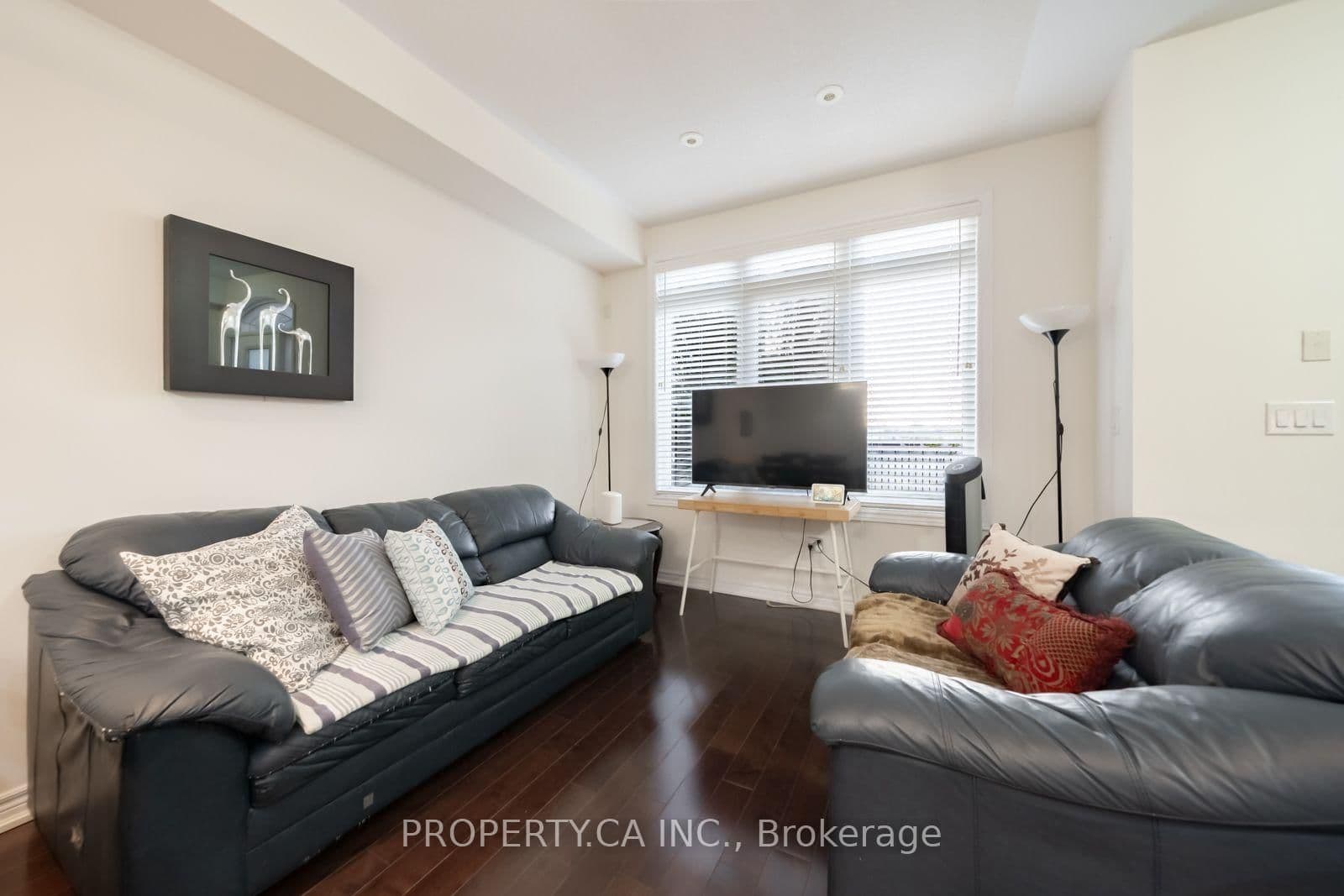 383 Prince Of Wales Drive, Unit 112 thumbnail 12