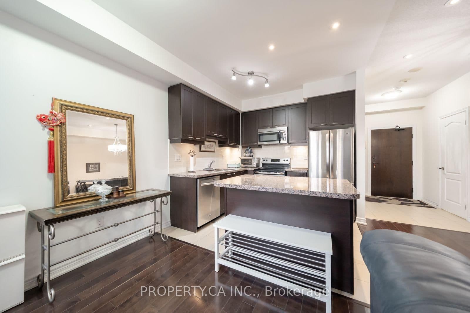 383 Prince Of Wales Drive, Unit 112 thumbnail 16