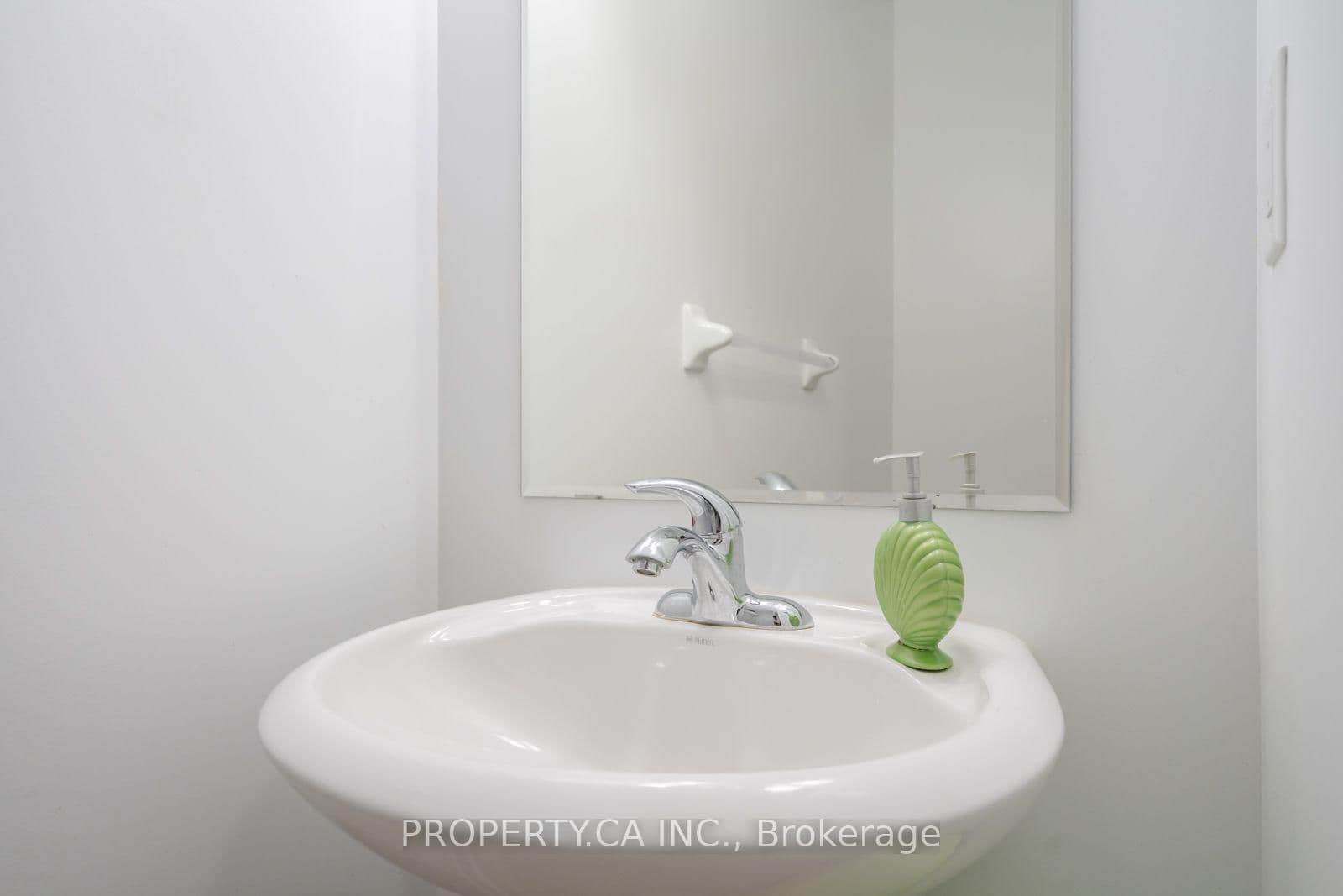 383 Prince Of Wales Drive, Unit 112 thumbnail 21