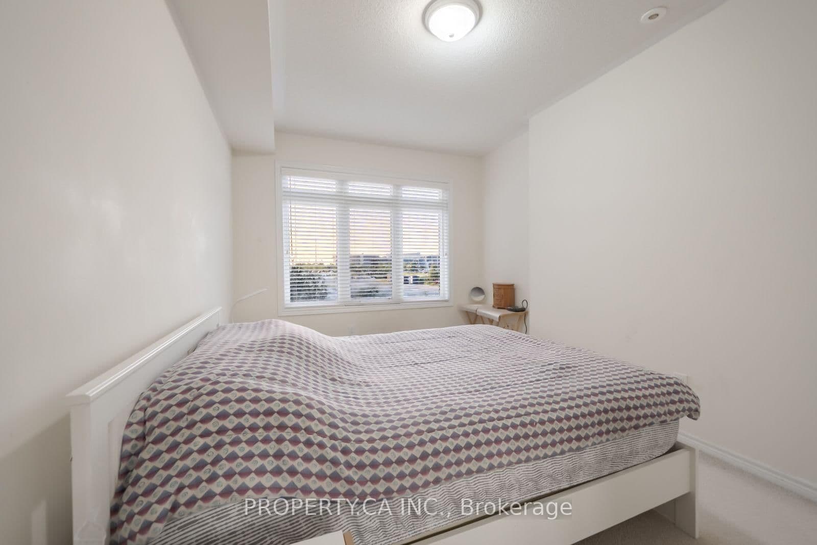 383 Prince Of Wales Drive, Unit 112 thumbnail 23