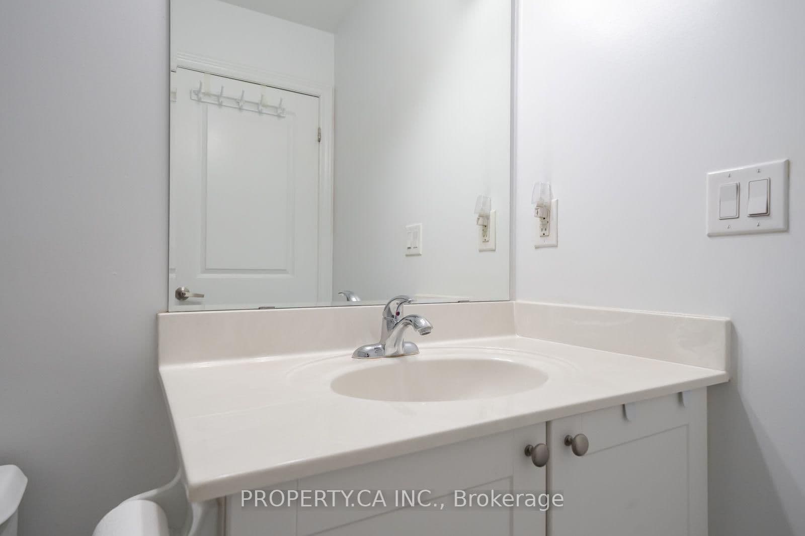 383 Prince Of Wales Drive, Unit 112 thumbnail 27