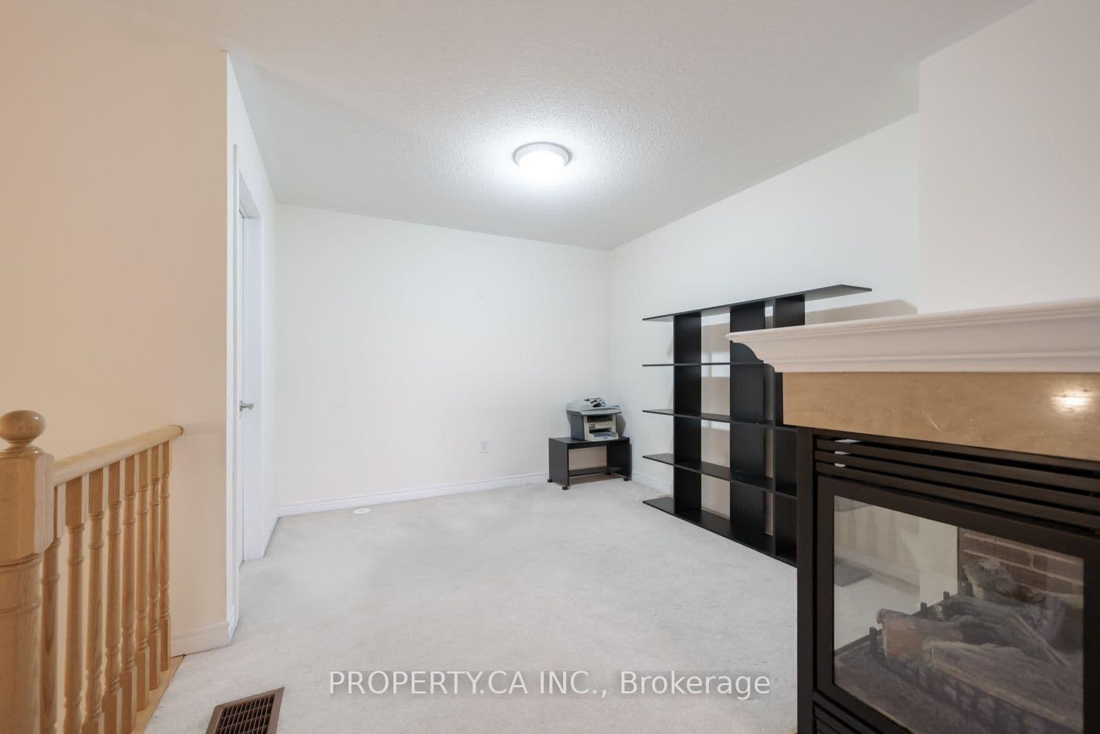 383 Prince Of Wales Drive, Unit 112 thumbnail 35