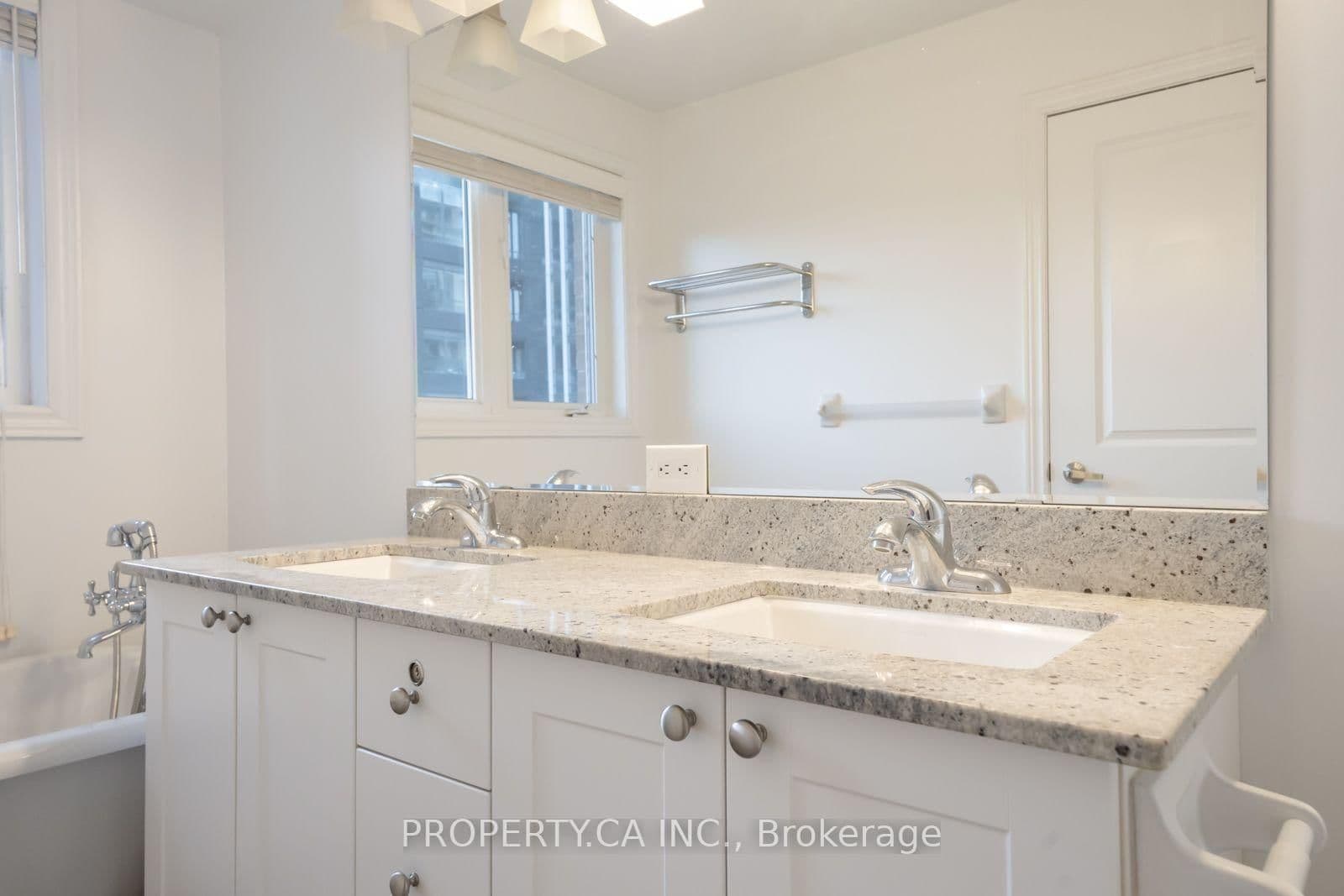 383 Prince Of Wales Drive, Unit 112 thumbnail 38
