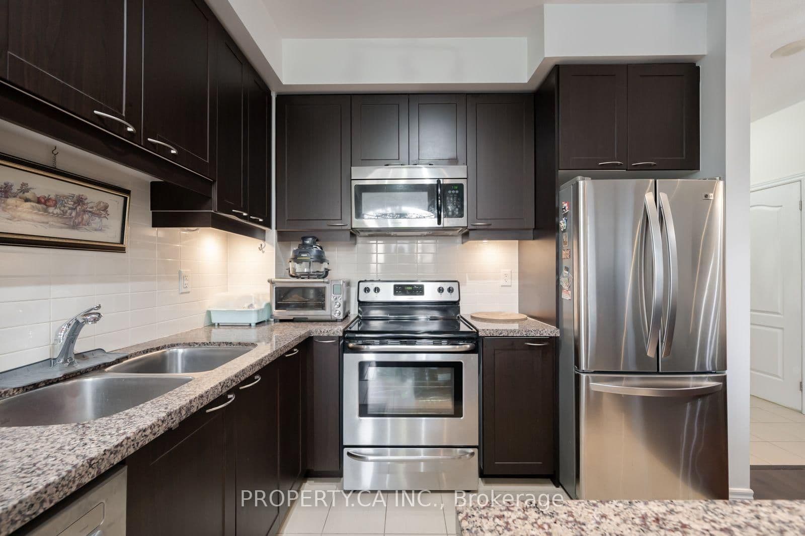 383 Prince Of Wales Drive, Unit 112 thumbnail 4