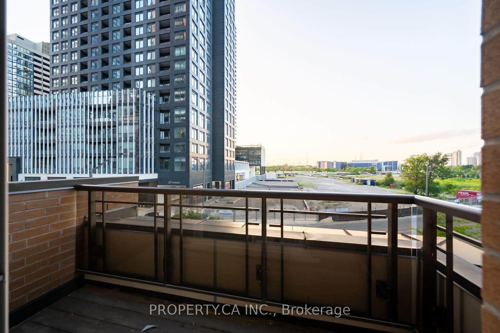 383 Prince Of Wales Drive, Unit 112 thumbnail 40