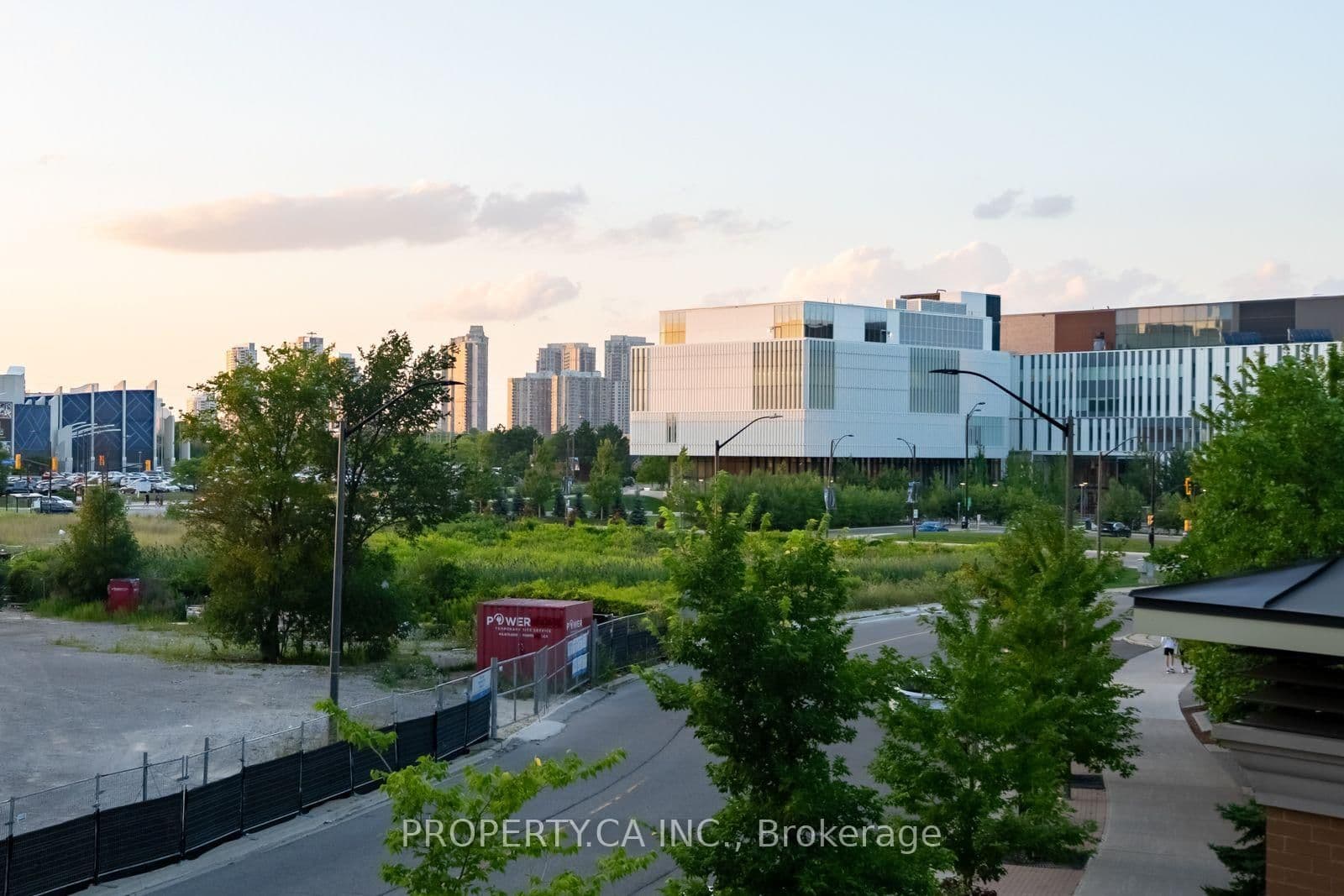 383 Prince Of Wales Drive, Unit 112 thumbnail 41