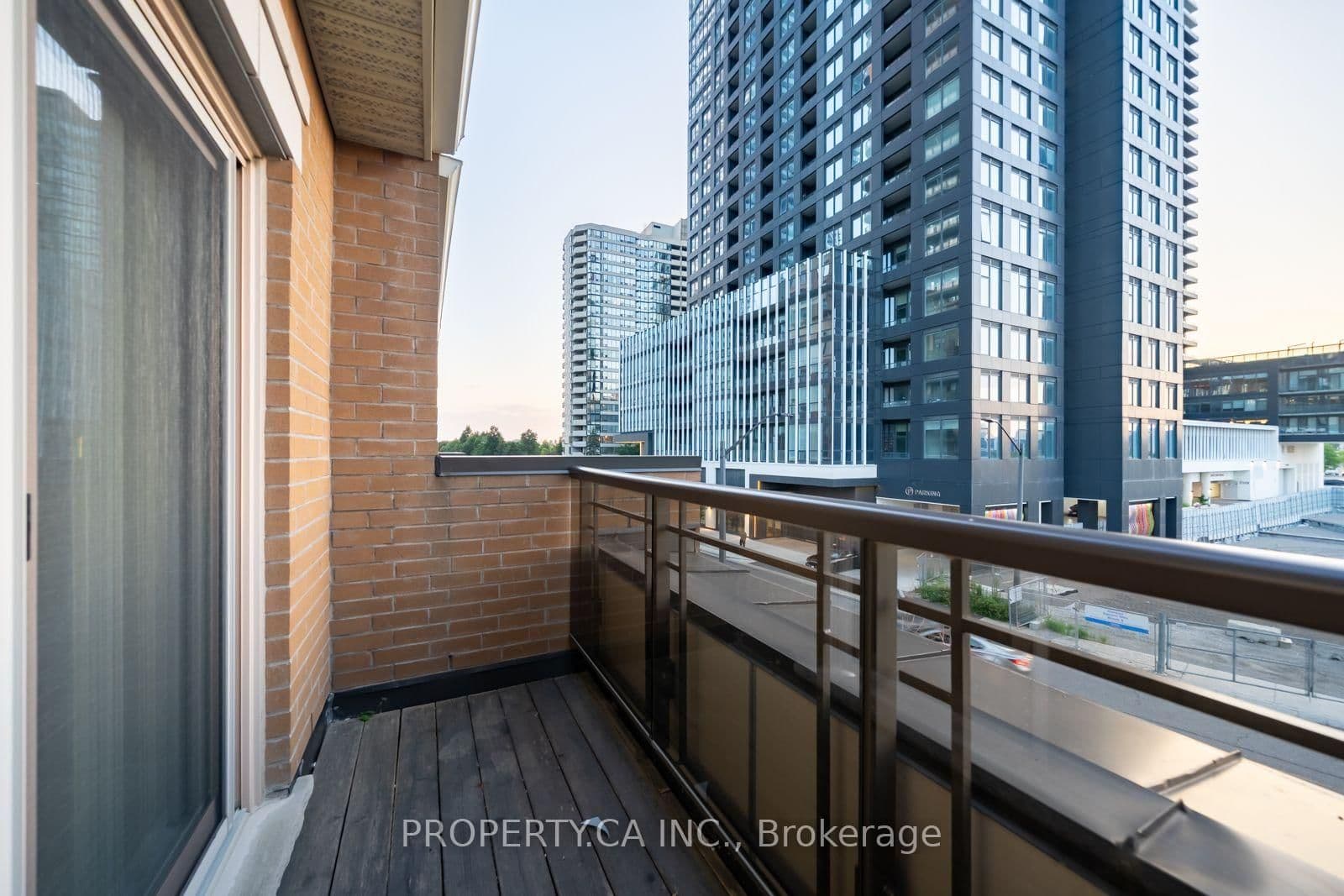 383 Prince Of Wales Drive, Unit 112 thumbnail 42