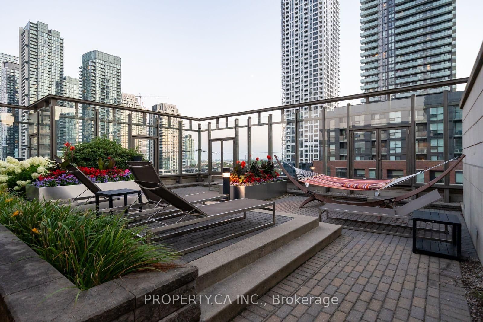 383 Prince Of Wales Drive, Unit 112 thumbnail 48