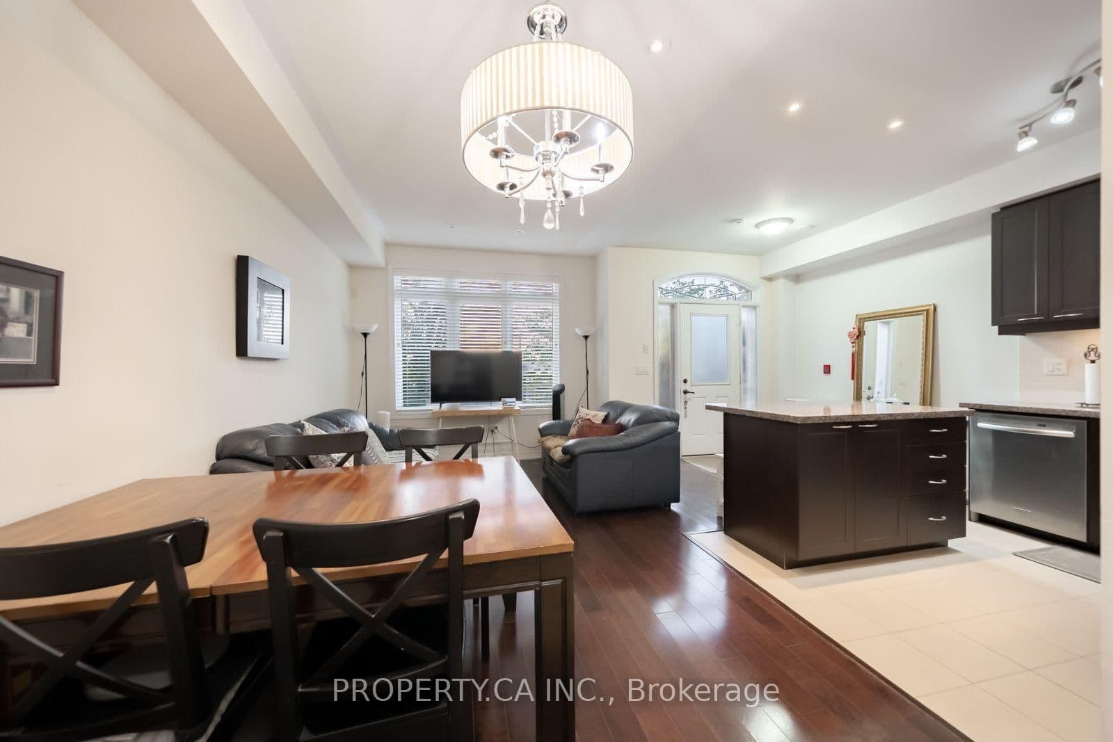 383 Prince Of Wales Drive, Unit 112 thumbnail 9