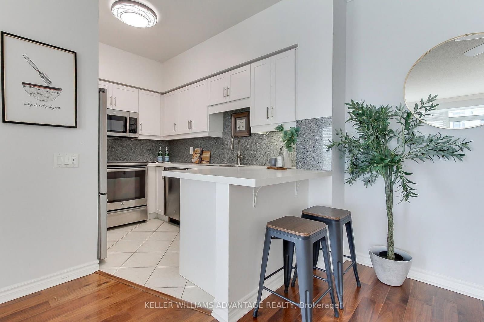 5 Marine Parade Drive, Unit 507 thumbnail 7