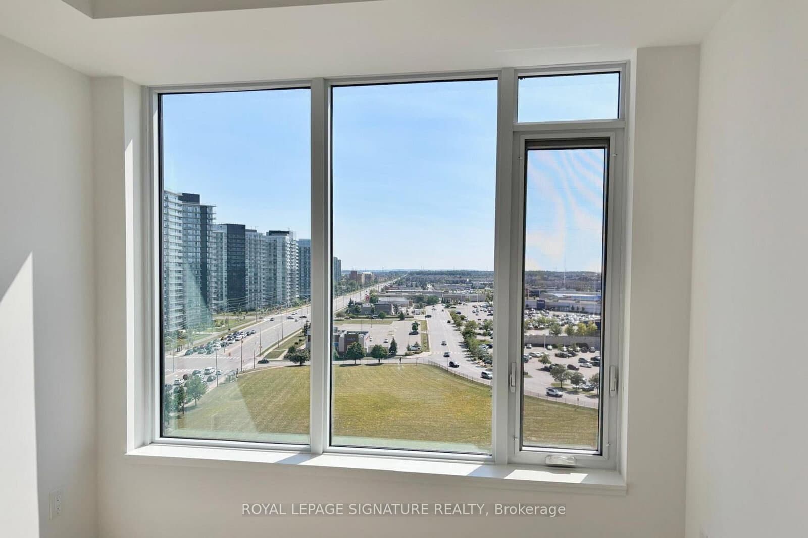 2485 Eglinton Avenue W, Unit 1321 thumbnail 11