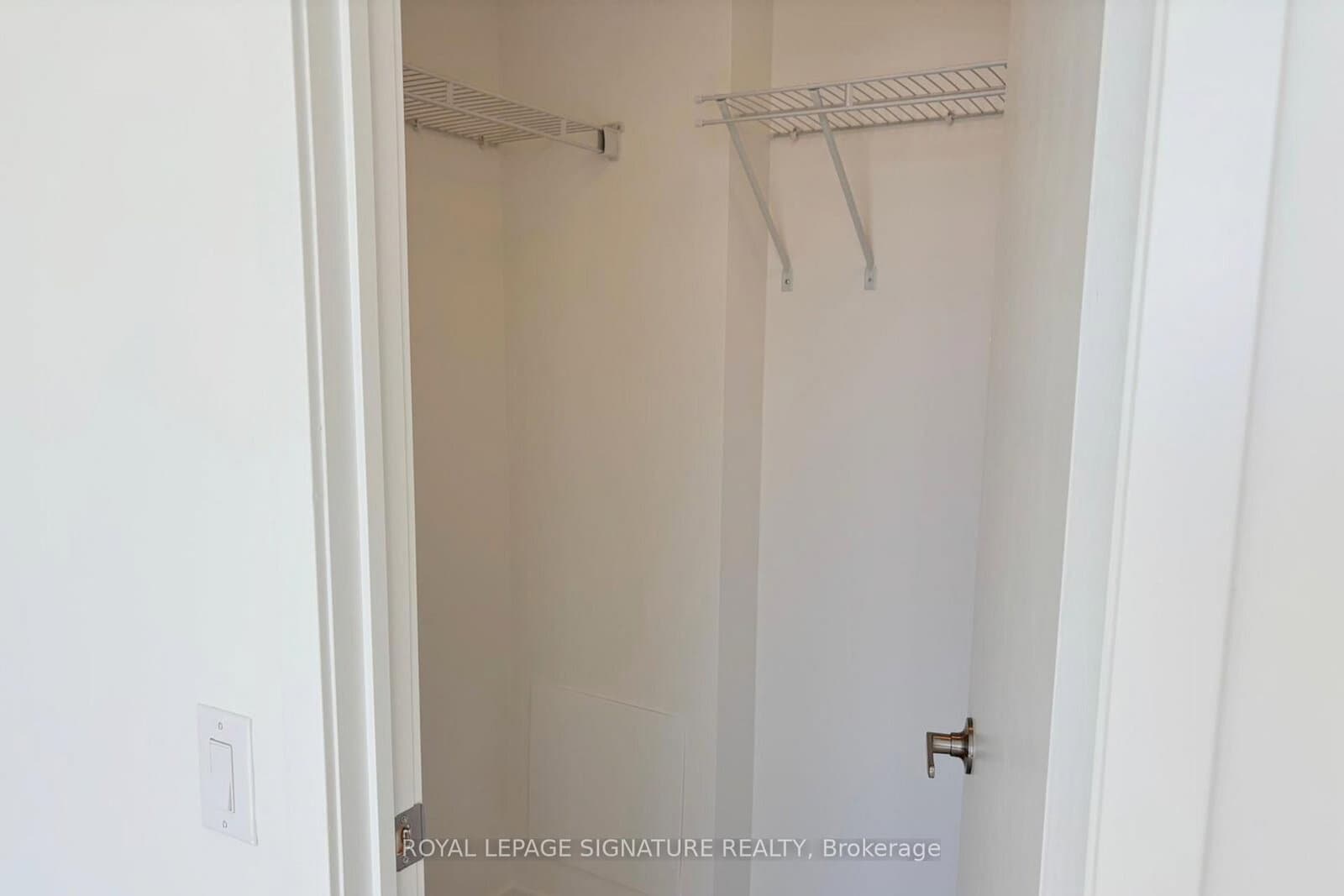 2485 Eglinton Avenue W, Unit 1321 thumbnail 13