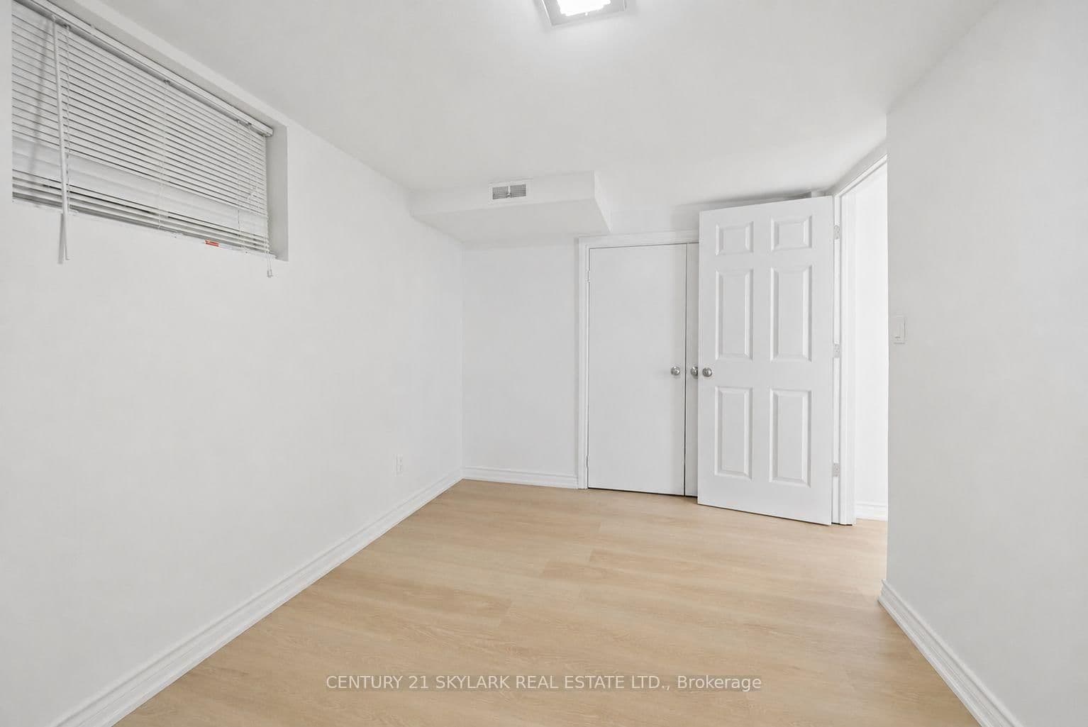 18 Jodphur Avenue, Unit Basement thumbnail 10
