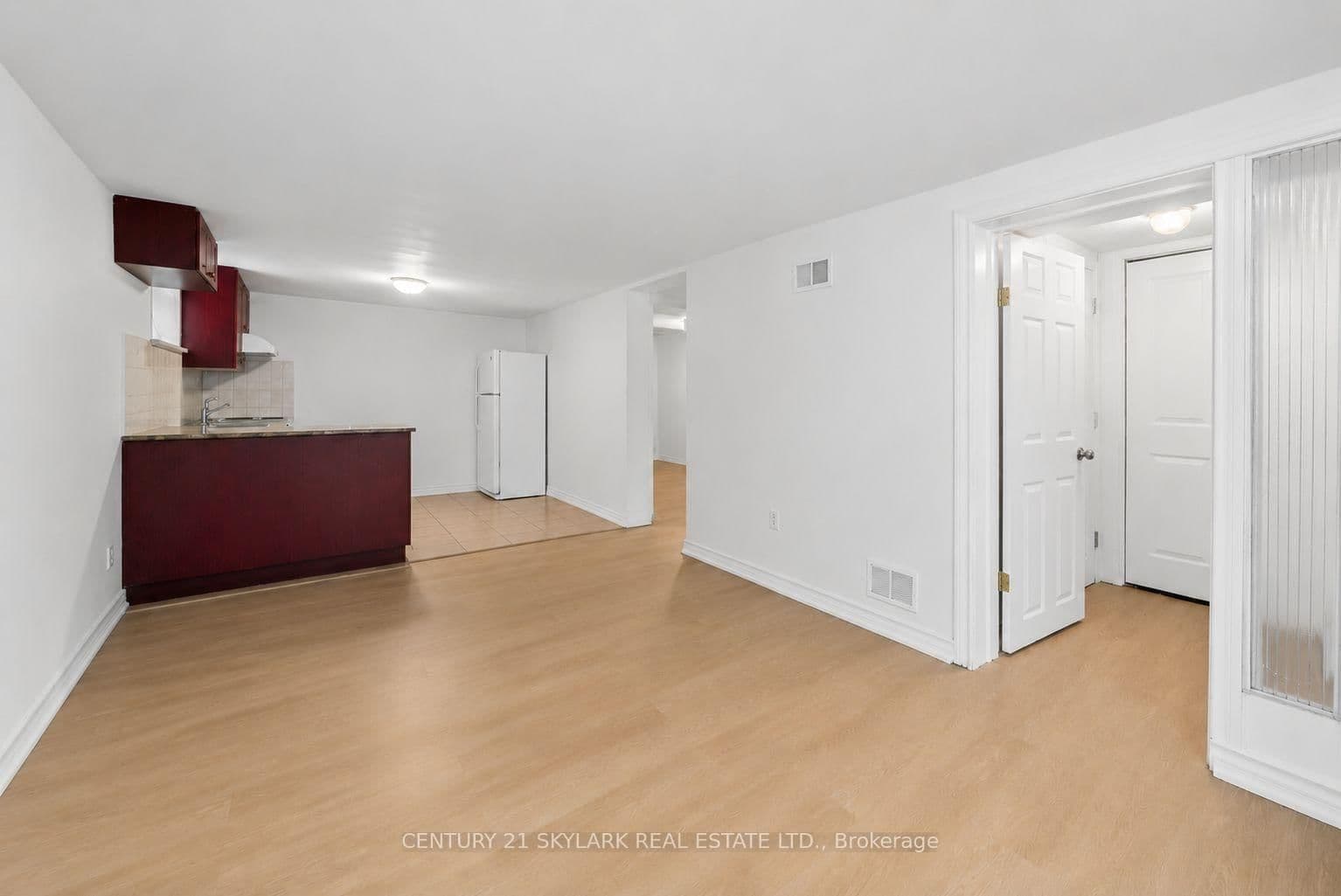 18 Jodphur Avenue, Unit Basement thumbnail 4