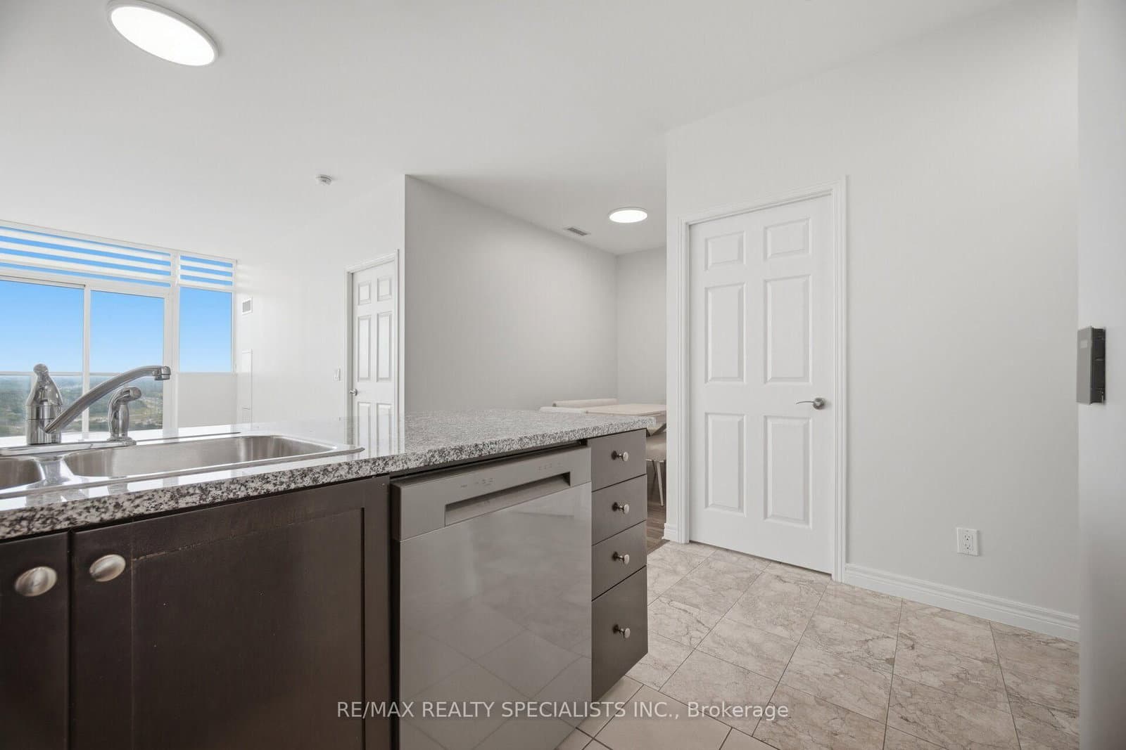 339 Rathburn Road W, Unit PH07 thumbnail 10