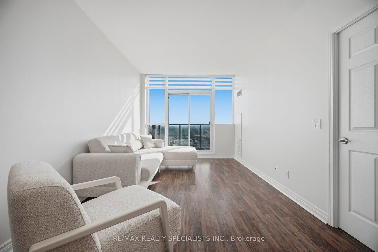 339 Rathburn Road W, Unit PH07 thumbnail 15