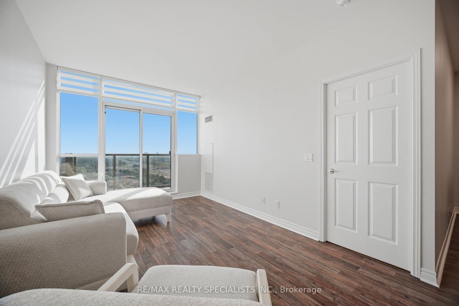 339 Rathburn Road W, Unit PH07 thumbnail 16