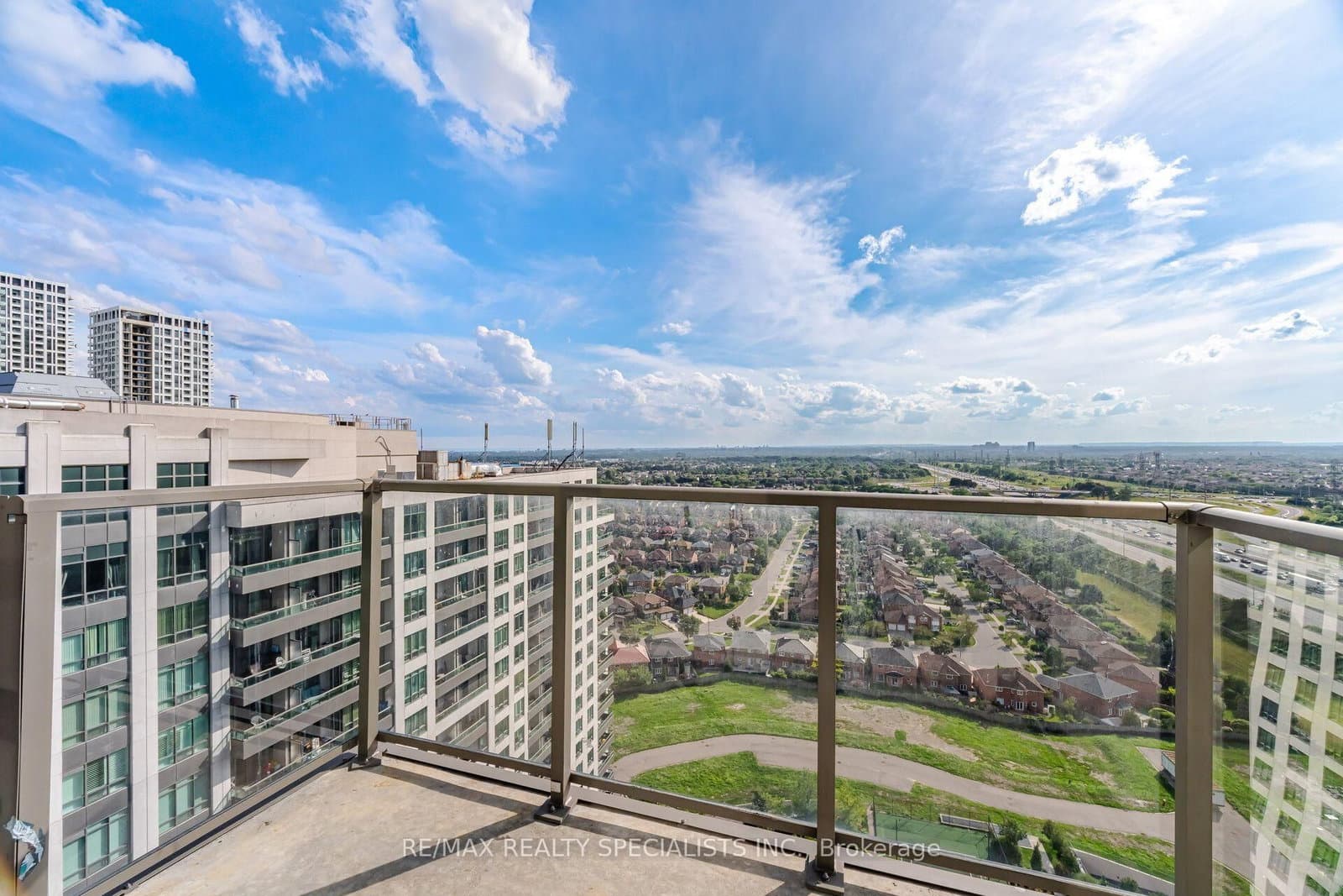 339 Rathburn Road W, Unit PH07 thumbnail 29