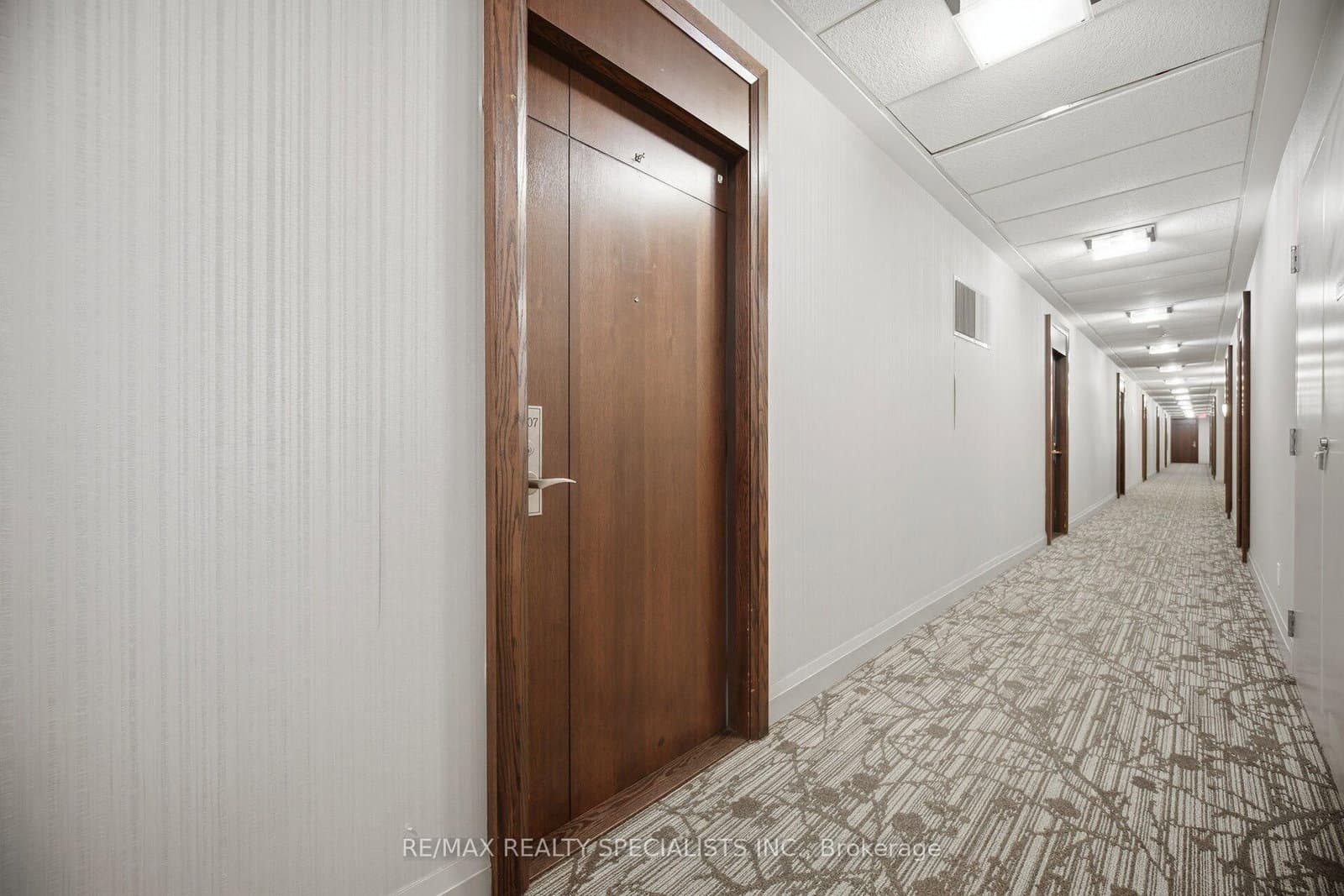 339 Rathburn Road W, Unit PH07 thumbnail 4