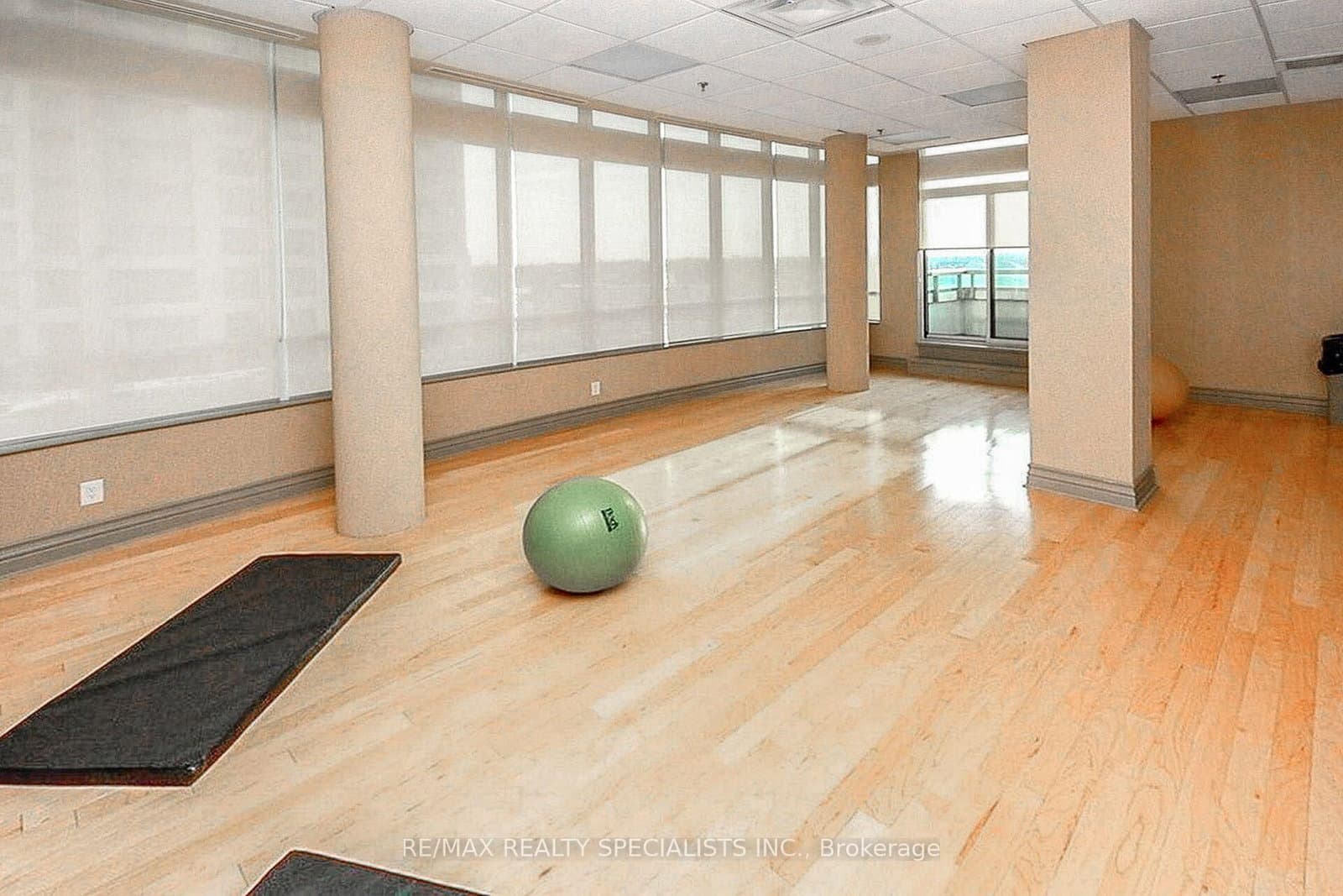 339 Rathburn Road W, Unit PH07 thumbnail 43
