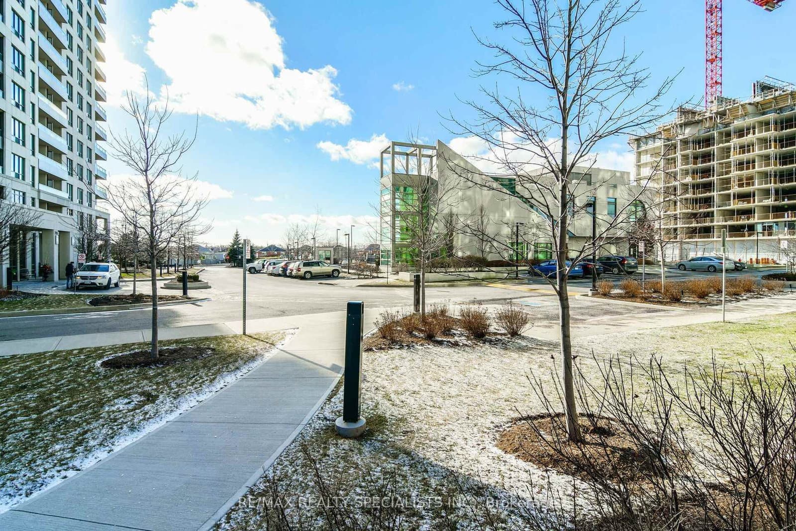 339 Rathburn Road W, Unit PH07 thumbnail 48