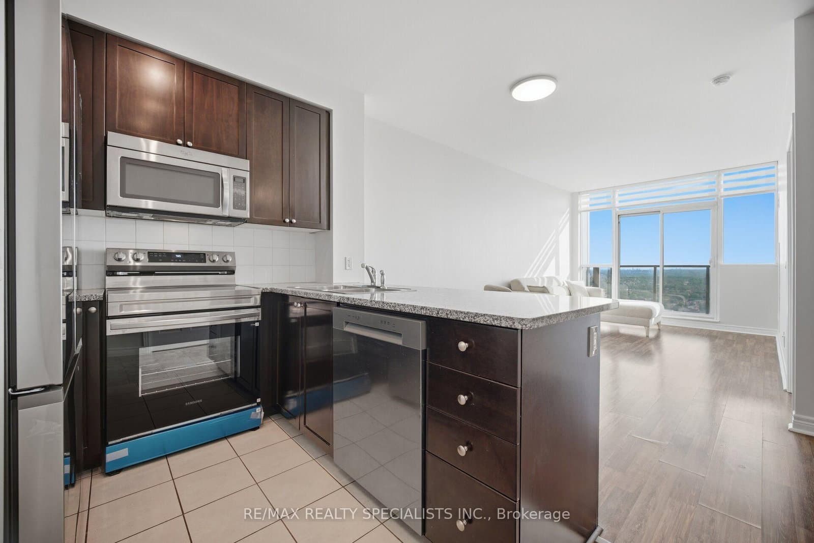 339 Rathburn Road W, Unit PH07 thumbnail 8