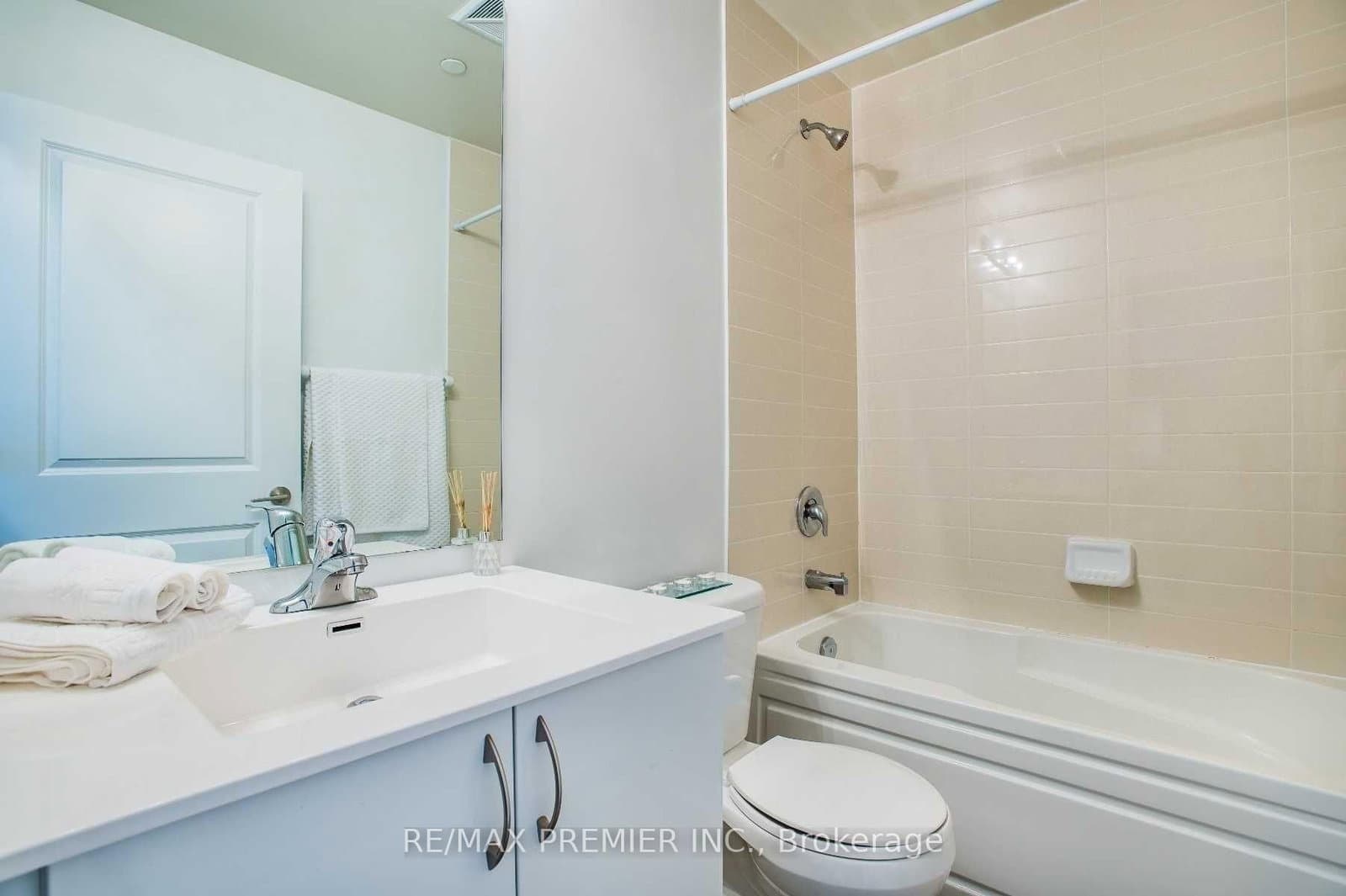 39 Annie Craig Drive, Unit 517 thumbnail 13