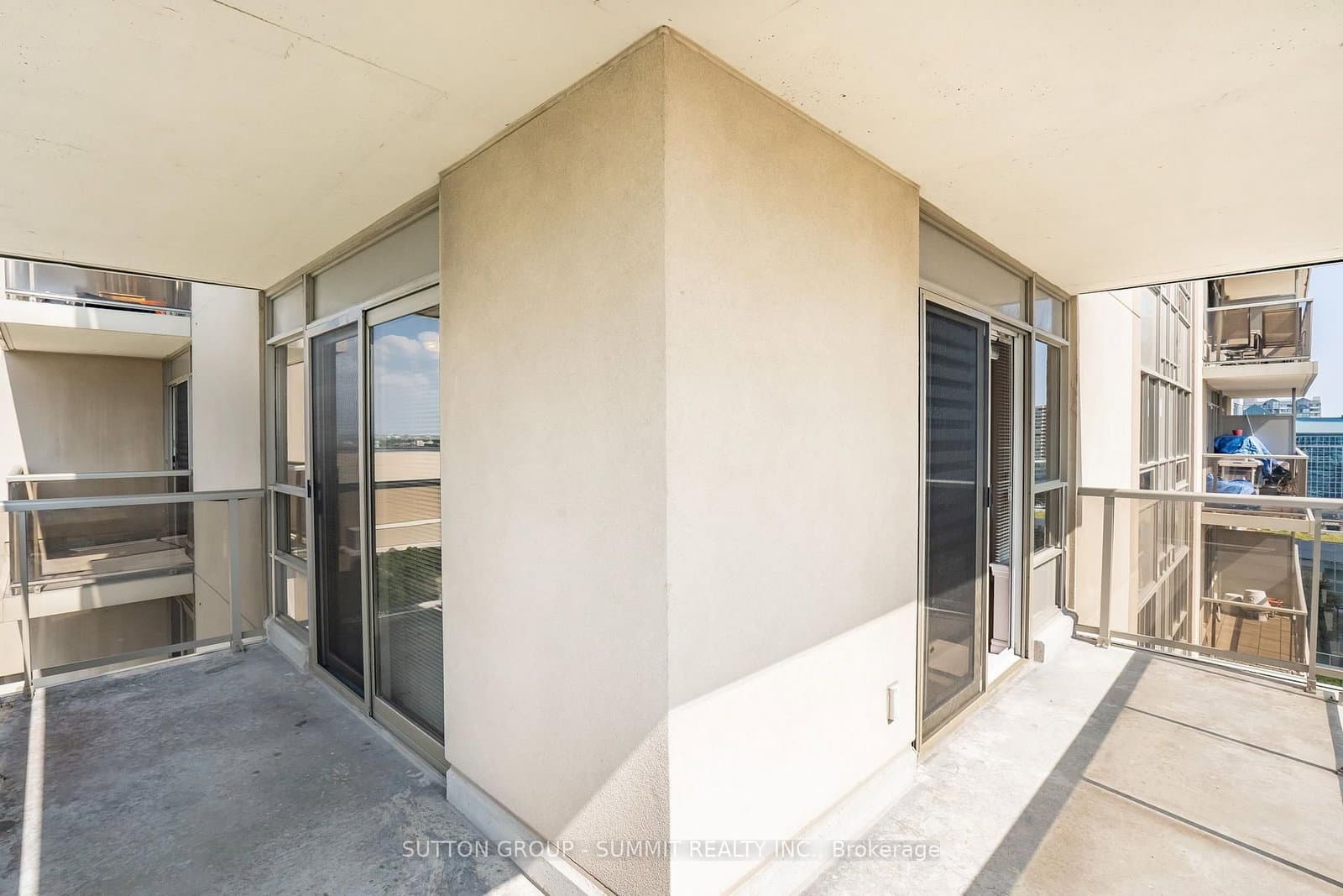 350 PRINCESS ROYAL Drive, Unit 1505 thumbnail 39