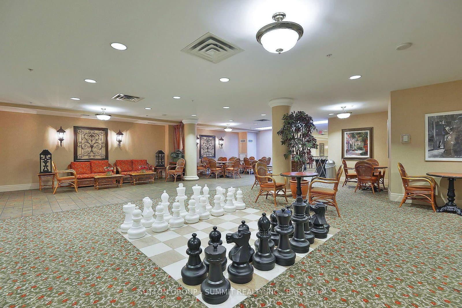 350 PRINCESS ROYAL Drive, Unit 1505 thumbnail 43