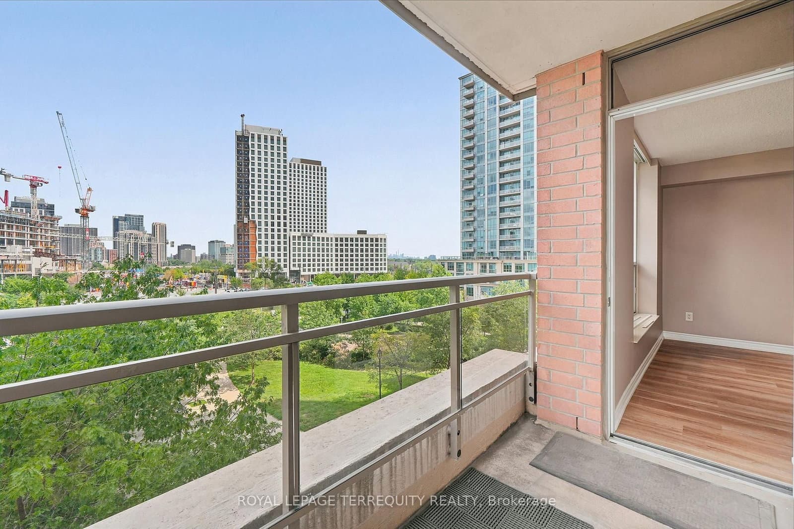5229 Dundas Street W, Unit 405 thumbnail 25