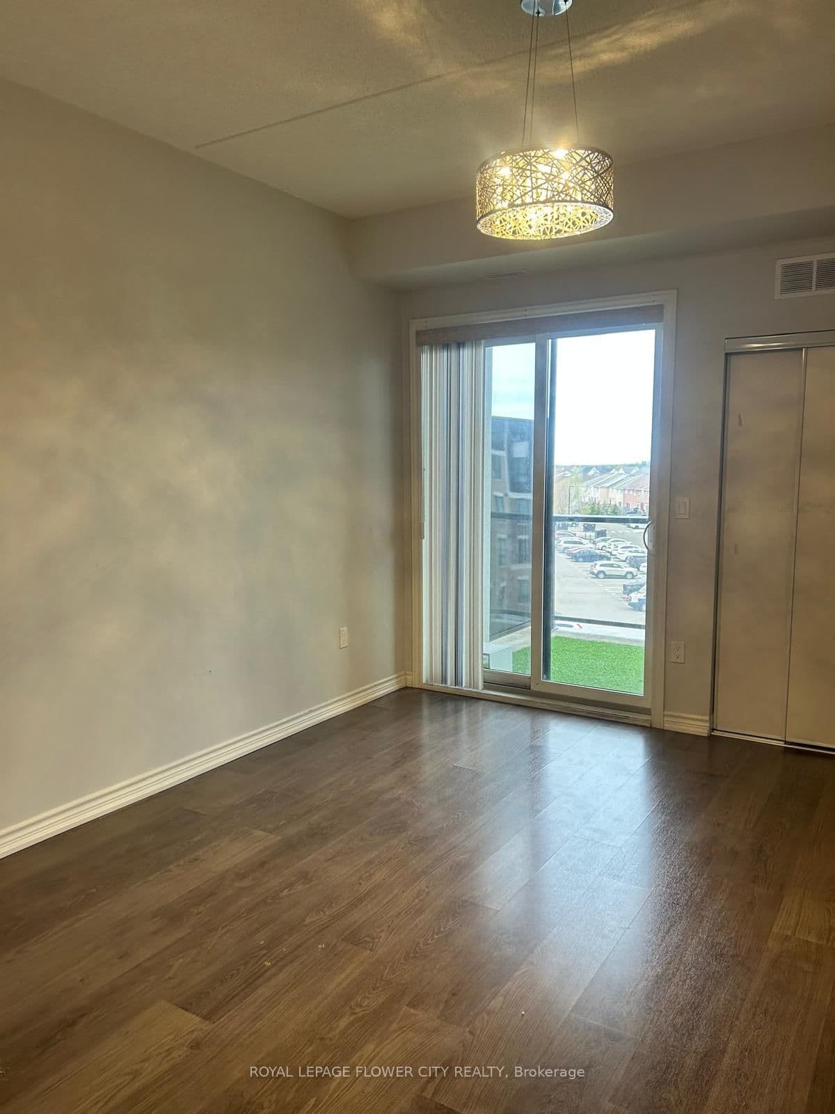 630 Sauve Street, Unit 404 thumbnail 4