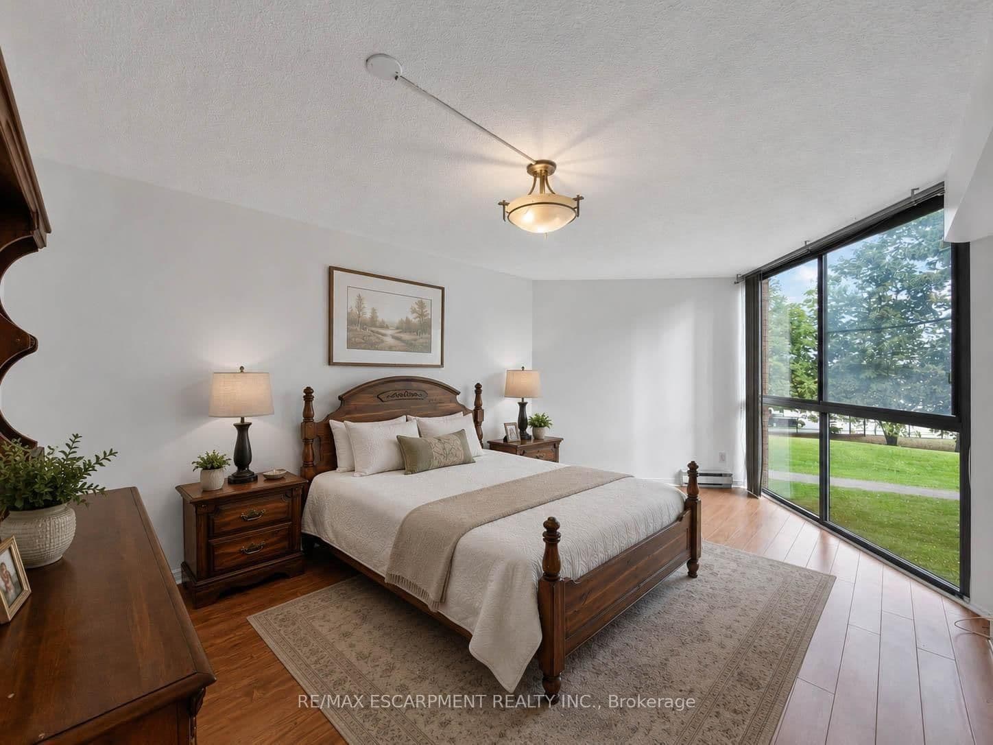 1230 Marlborough Court, Unit 202 thumbnail 14