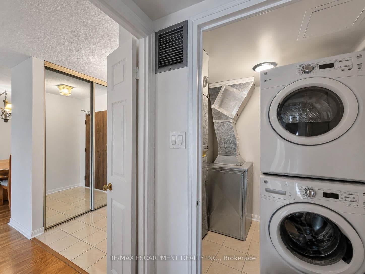 1230 Marlborough Court, Unit 202 thumbnail 16