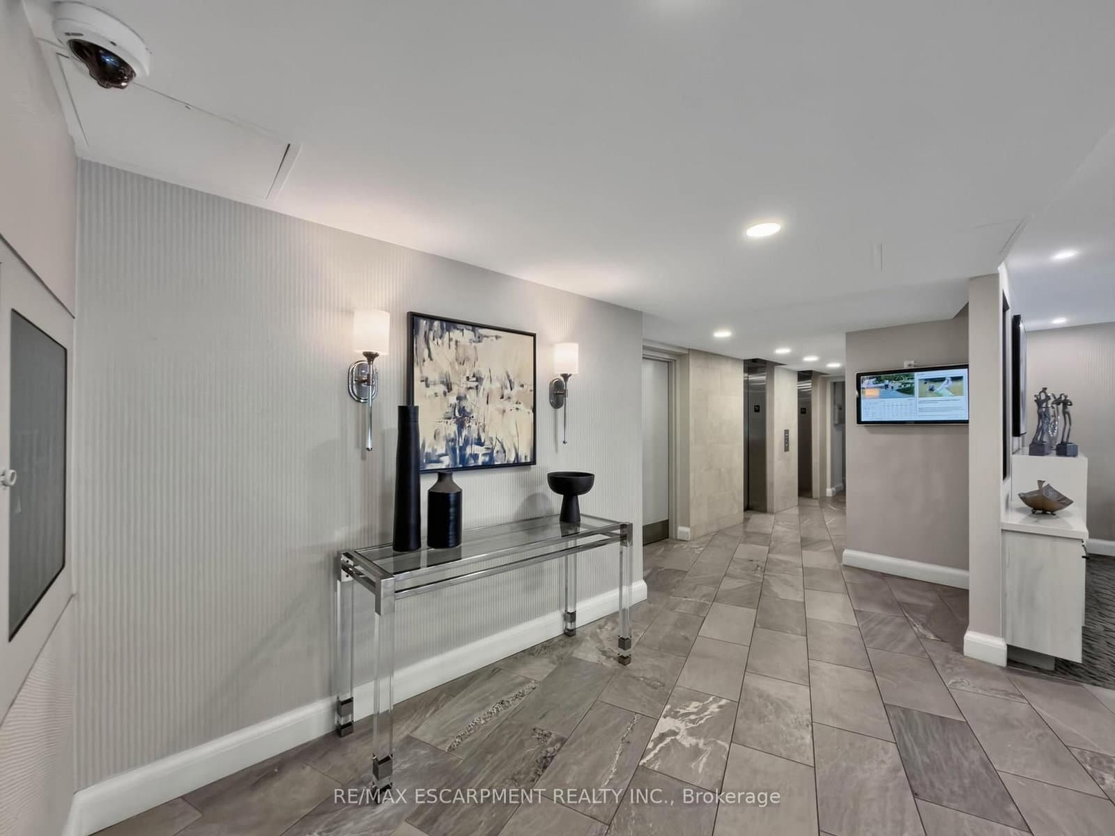 1230 Marlborough Court, Unit 202 thumbnail 5