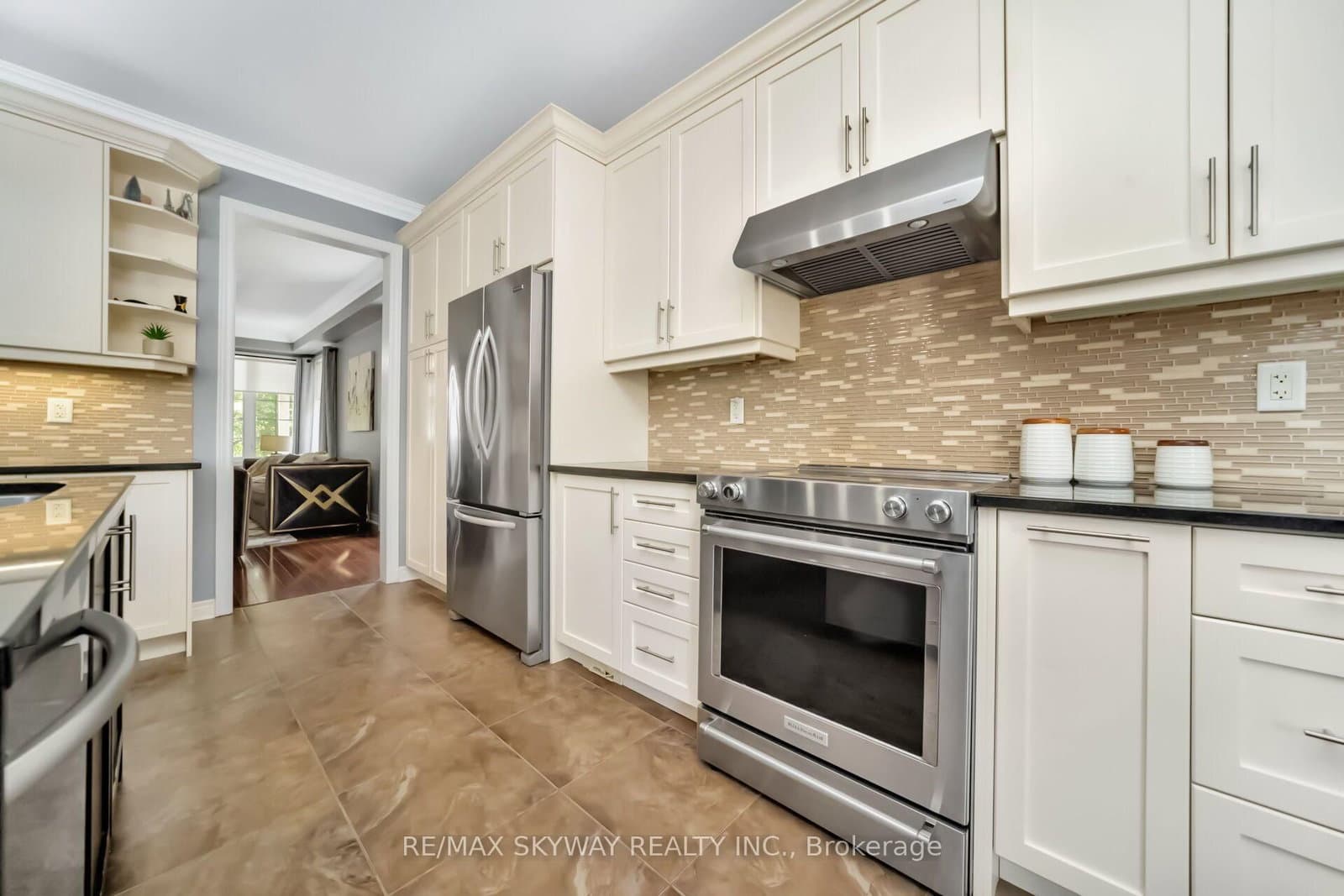 51 Learmont Avenue thumbnail 13