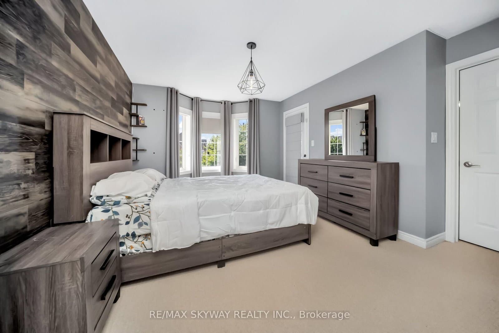 51 Learmont Avenue thumbnail 28